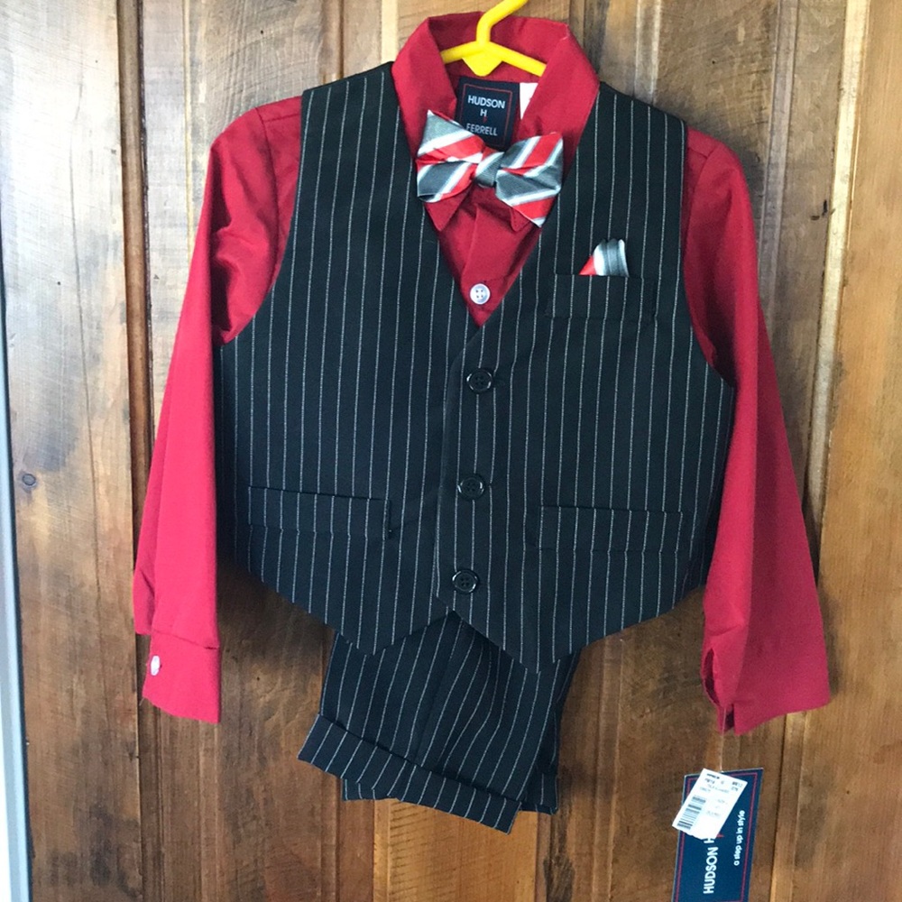 Boys three piece outfit 4t